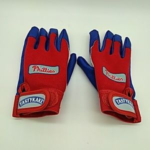 Boys Batting Gloves Phillies pre owned